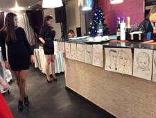 Выставка шаржей свадьба Променад