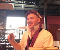 шаржист
на выставке-празднике Новый год