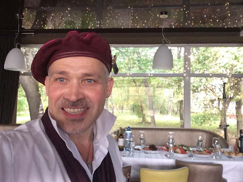 шаржист в кафе Прайм на свадьбе