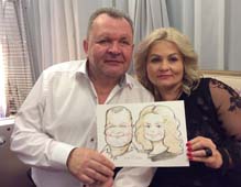 Игорь и Татьяна позируют Михаилу, шаржист Мишель, шаржист Михаил Шабалин