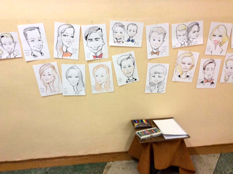 выставка шаржей на празднике школа выпускной